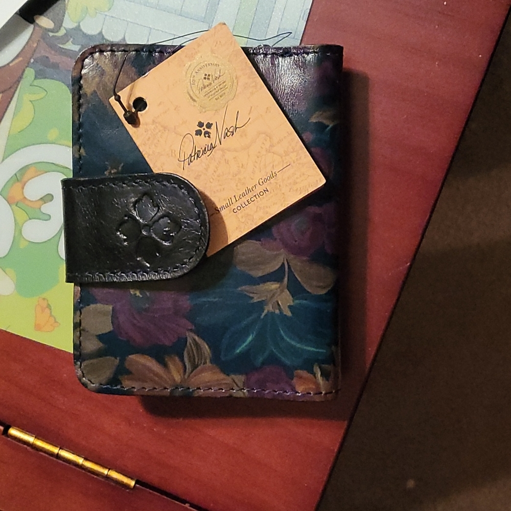 PATRICIA NASH WALLET Peruvian Painting NWT